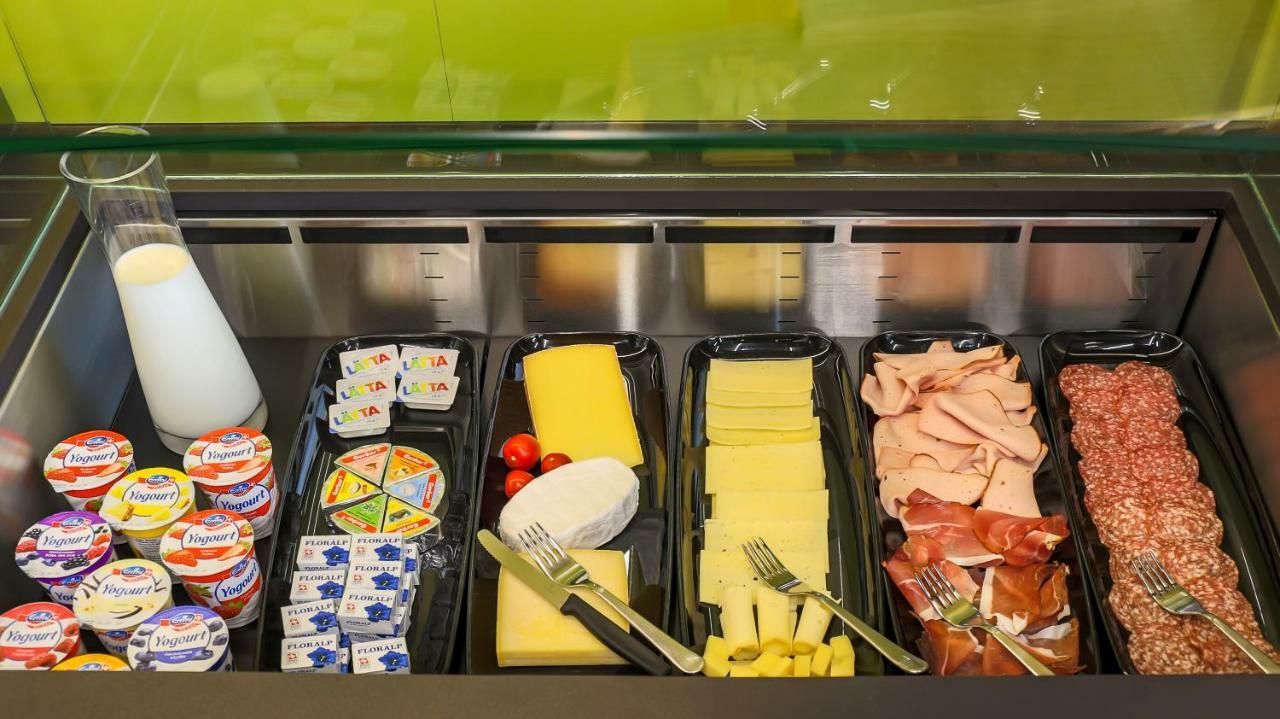 Self Check-In Hotel Von Rotz Wil Exteriör bild